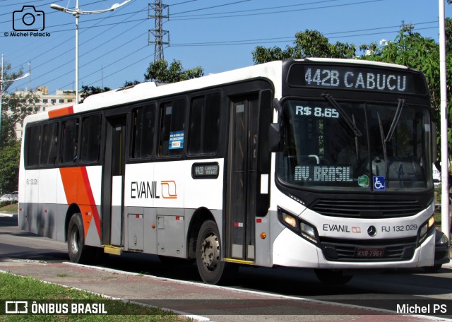 Evanil Transportes e Turismo RJ 132.029 na cidade de Nova Iguaçu, Rio de Janeiro, Brasil, por Michel PS. Número da foto: #8082915.