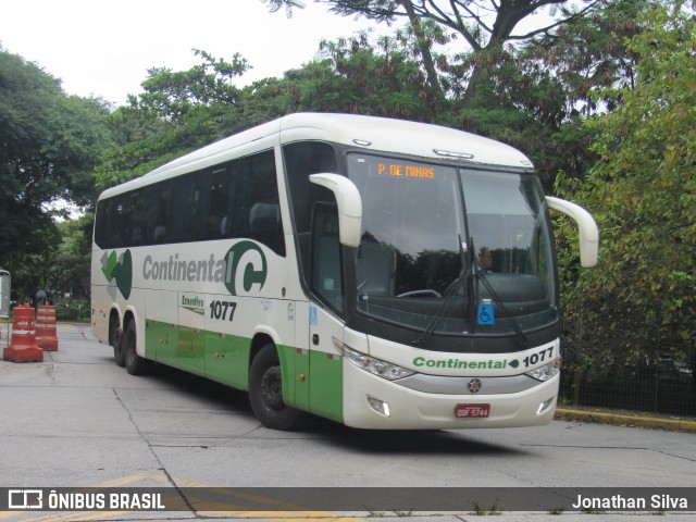 Viação Continental de Transportes 1077 na cidade de São Paulo, São Paulo, Brasil, por Jonathan Silva. ID da foto: 8082173.