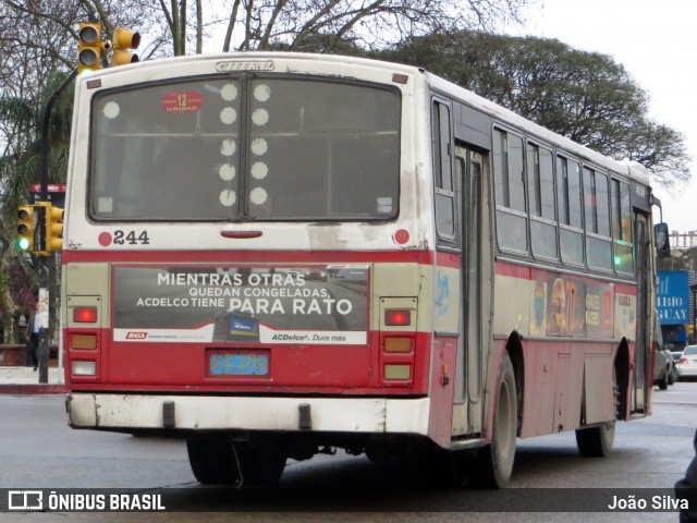 COETC - Cooperativa de Obreros y Empleados del Transporte Coletivo 244 na cidade de Montevideo, Montevideo, Uruguai, por João Silva. ID da foto: 8090222.