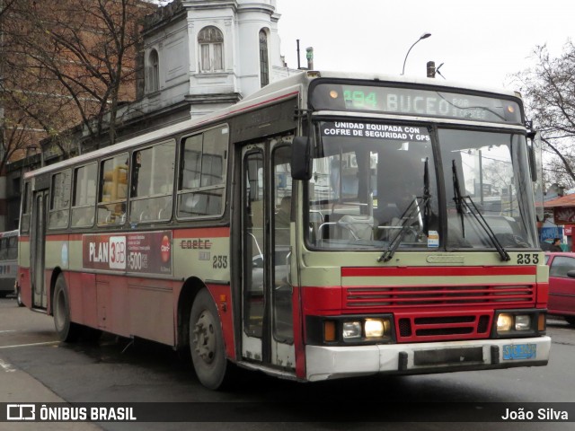 COETC - Cooperativa de Obreros y Empleados del Transporte Coletivo 233 na cidade de Montevideo, Montevideo, Uruguai, por João Silva. ID da foto: 8090210.