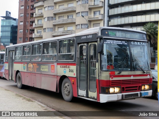 COETC - Cooperativa de Obreros y Empleados del Transporte Coletivo 244 na cidade de Montevideo, Montevideo, Uruguai, por João Silva. ID da foto: 8090227.