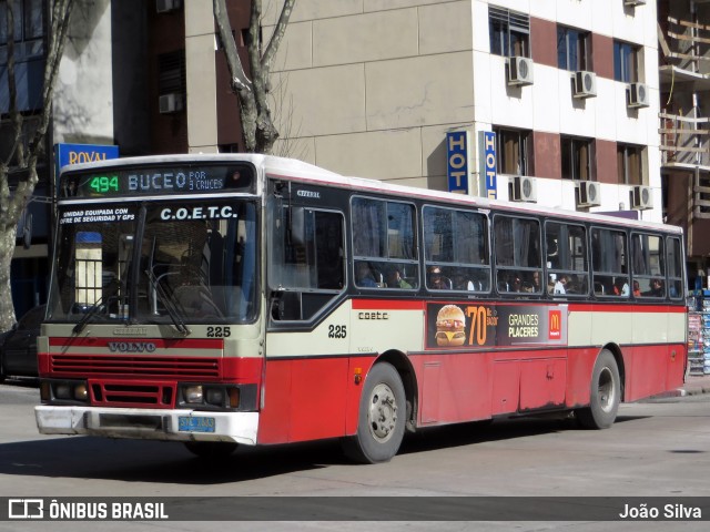 COETC - Cooperativa de Obreros y Empleados del Transporte Coletivo 225 na cidade de Montevideo, Montevideo, Uruguai, por João Silva. ID da foto: 8090126.