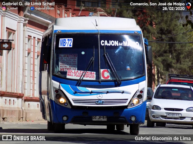 Metrobus 35 na cidade de San José de Maipo, Cordillera, Metropolitana de Santiago, Chile, por Gabriel Giacomin de Lima. Número da foto: #8155253.