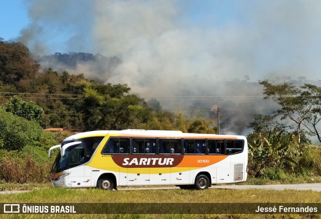 Saritur - Santa Rita Transporte Urbano e Rodoviário 30100 na cidade de Santa Maria de Itabira, Minas Gerais, Brasil, por Jessé Fernandes. Número da foto: #8154210.