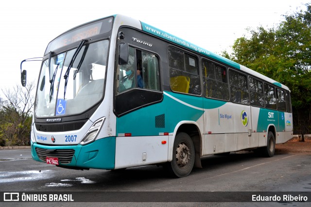 Transporte Urbano São Miguel 2007 na cidade de Uberlândia, Minas Gerais, Brasil, por Eduardo Ribeiro. ID da foto: 8187936.