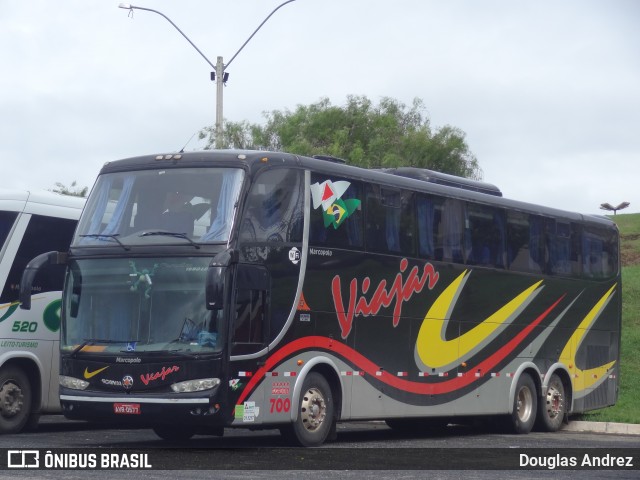 DaVivan Transportes Viajar 700 na cidade de Trindade, Goiás, Brasil, por Douglas Andrez. Número da foto: #8189958.