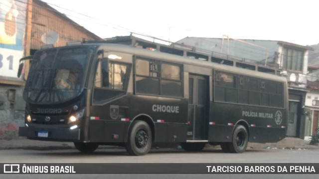 Polícia Militar do Rio de Janeiro 12-0256 na cidade de Niterói, Rio de Janeiro, Brasil, por TARCISIO BARROS DA PENHA. Número da foto: #8195380.