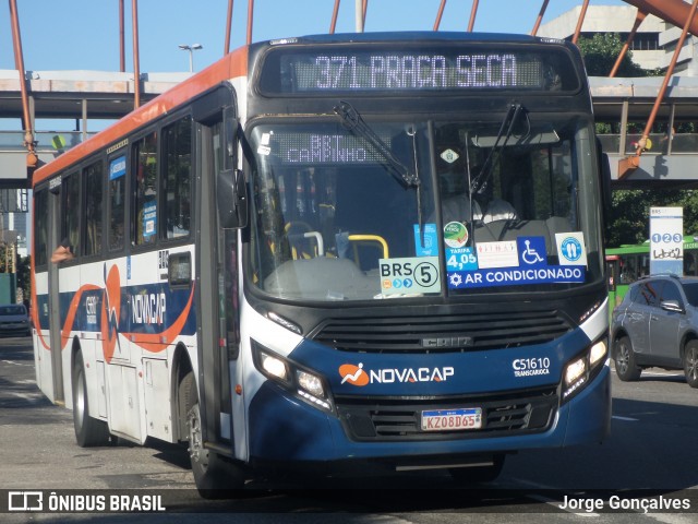 Viação Novacap C51610 na cidade de Rio de Janeiro, Rio de Janeiro, Brasil, por Jorge Gonçalves. Número da foto: #8193398.