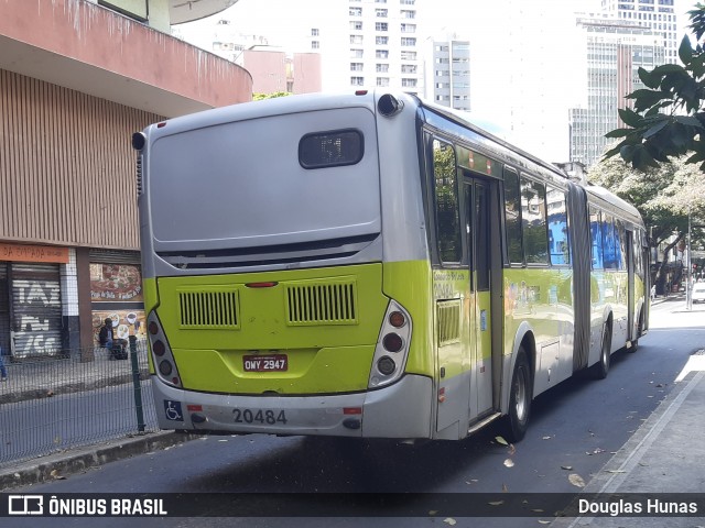 SM Transportes 20484 na cidade de Belo Horizonte, Minas Gerais, Brasil, por Douglas Hunas. ID da foto: 8196626.