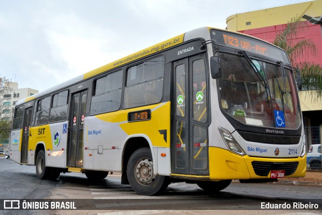 Transporte Urbano São Miguel 2114 na cidade de Uberlândia, Minas Gerais, Brasil, por Eduardo Ribeiro. ID da foto: 8201411.