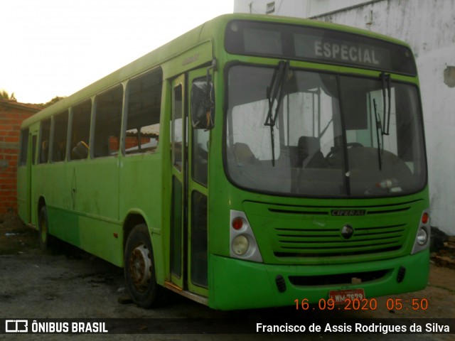 Sucata e Desmanches LWM7879 na cidade de Teresina, Piauí, Brasil, por Francisco de Assis Rodrigues da Silva. Número da foto: #8202275.