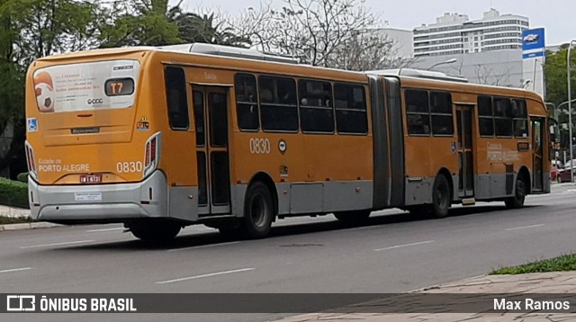 Companhia Carris Porto-Alegrense 0830 na cidade de Porto Alegre, Rio Grande do Sul, Brasil, por Max Ramos. Número da foto: #8202974.