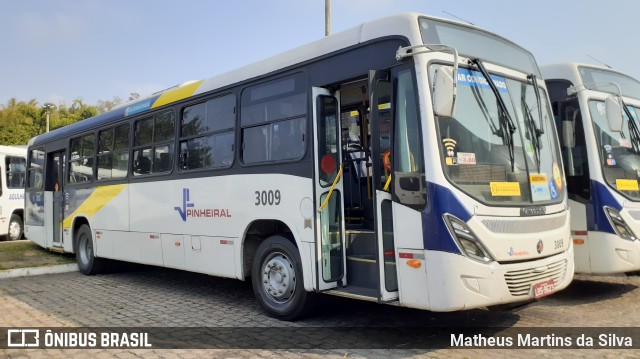 Viação Pinheiral 3009 na cidade de Volta Redonda, Rio de Janeiro, Brasil, por Matheus Martins da Silva. Número da foto: #8204087.