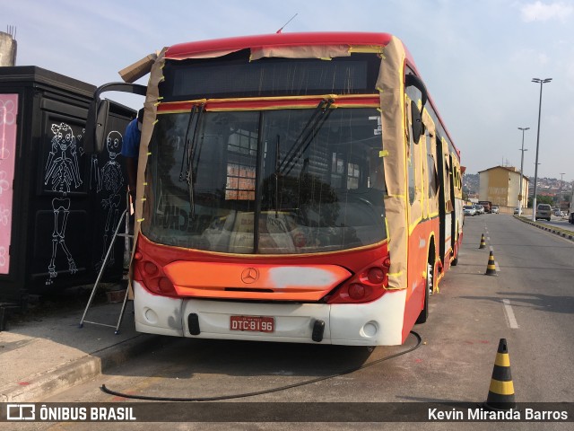 Ônibus Particulares  na cidade de Jandira, São Paulo, Brasil, por Kevin Miranda Barros. ID da foto: 8203161.