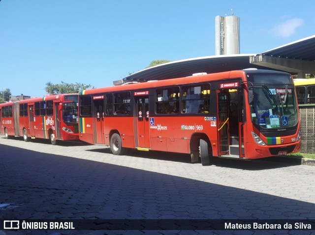 Transportadora Globo 969 na cidade de Olinda, Pernambuco, Brasil, por Mateus Barbara da Silva. ID da foto: 8157169.