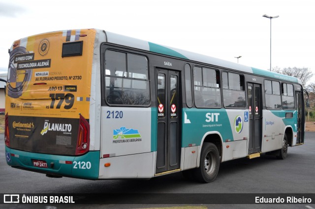 Transporte Urbano São Miguel 2120 na cidade de Uberlândia, Minas Gerais, Brasil, por Eduardo Ribeiro. ID da foto: 8210616.