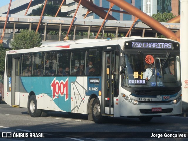 Auto Viação 1001 RJ 108.257 na cidade de Rio de Janeiro, Rio de Janeiro, Brasil, por Jorge Gonçalves. Número da foto: #8214553.