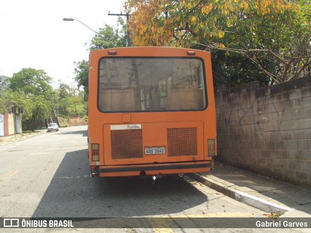 Ônibus Particulares 3942 na cidade de Diadema, São Paulo, Brasil, por Gabriel Garves. ID da foto: 8214408.