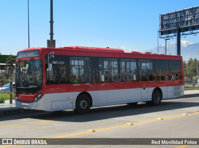 Express de Santiago Uno  na cidade de Macul, Santiago, Metropolitana de Santiago, Chile, por Red Movilidad Fotos. ID da foto: 8213020.