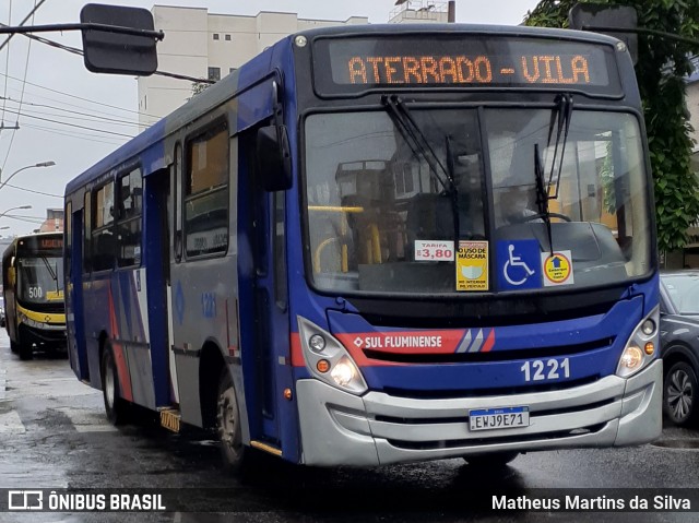 Viação Sul Fluminense 1221 na cidade de Volta Redonda, Rio de Janeiro, Brasil, por Matheus Martins da Silva. ID da foto: 8219639.