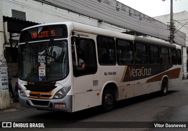 Auto Ônibus Vera Cruz RJ 104.026 na cidade de Duque de Caxias, Rio de Janeiro, Brasil, por Vitor Dasneves. Número da foto: #8220509.