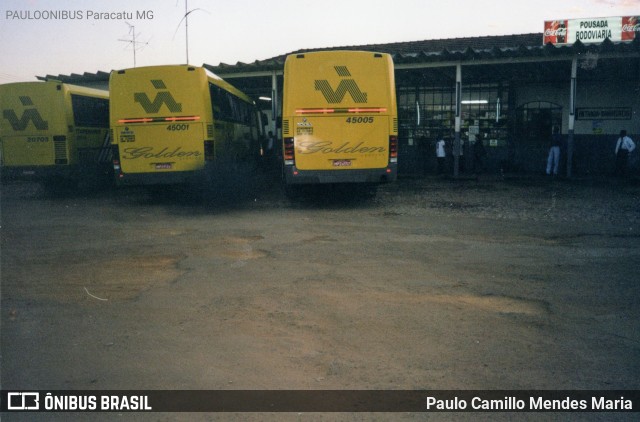 Viação Itapemirim 45005 na cidade de Paracatu, Minas Gerais, Brasil, por Paulo Camillo Mendes Maria. Número da foto: #8223365.