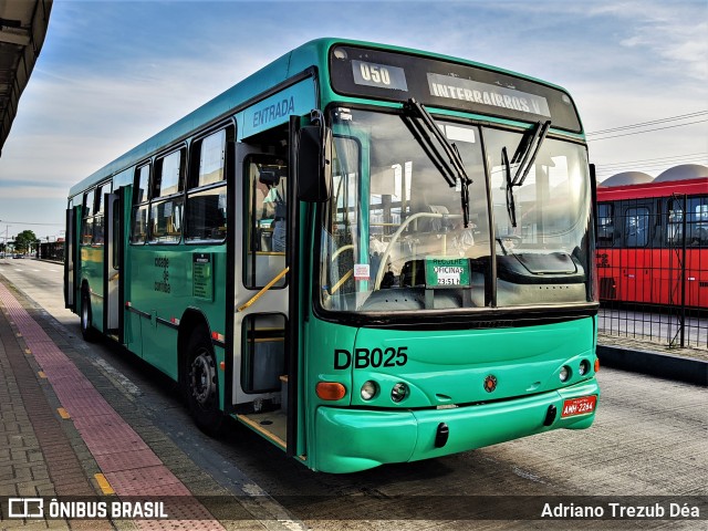 Empresa Cristo Rei > CCD Transporte Coletivo DB025 na cidade de Curitiba, Paraná, Brasil, por Adriano Trezub Déa. ID da foto: 8223327.