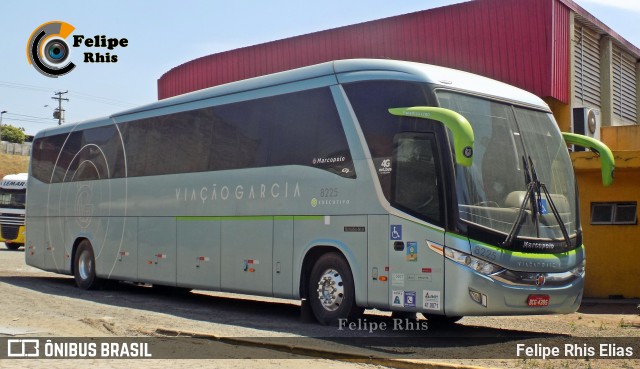 Viação Garcia 8225 na cidade de Bauru, São Paulo, Brasil, por Felipe Rhis Elias. Número da foto: #8227880.