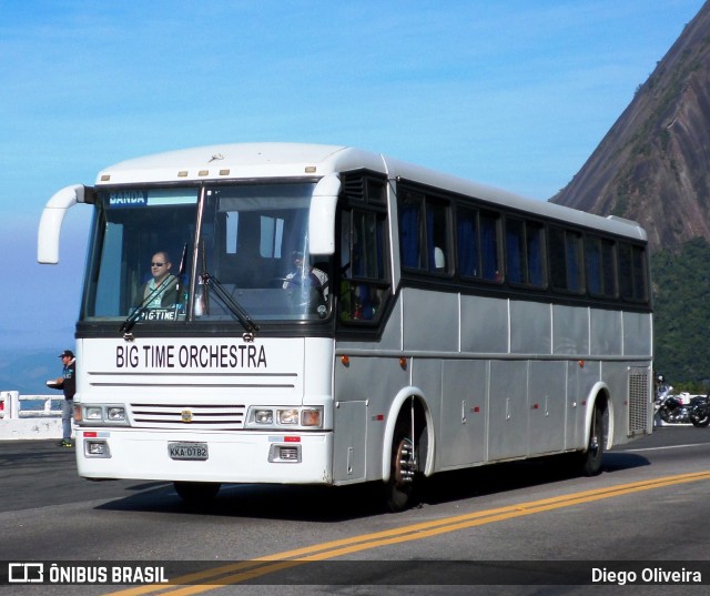 Ônibus Particulares KKA0782 na cidade de Teresópolis, Rio de Janeiro, Brasil, por Diego Oliveira. Número da foto: #8227036.