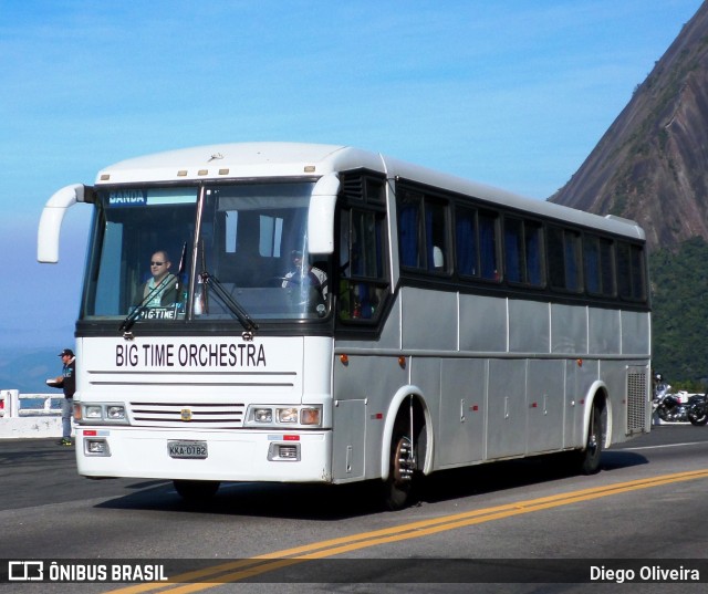 Ônibus Particulares KKA0782 na cidade de Teresópolis, Rio de Janeiro, Brasil, por Diego Oliveira. ID da foto: 8227036.