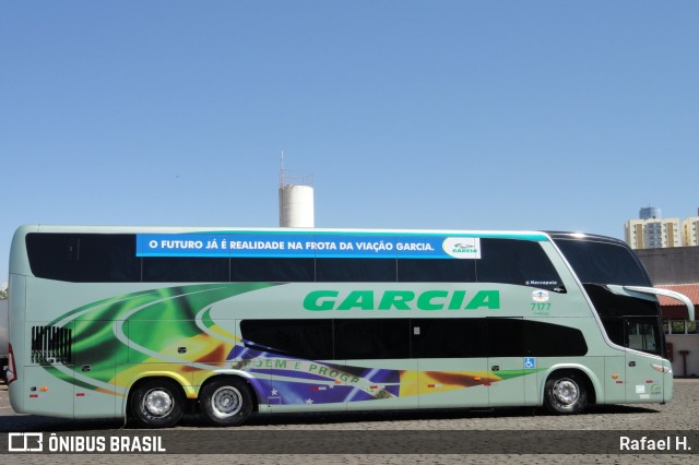 Viação Garcia 7177 na cidade de Londrina, Paraná, Brasil, por Rafael H.. Número da foto: #8231769.