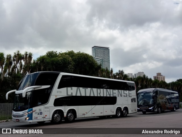 Auto Viação Catarinense 3735 na cidade de Curitiba, Paraná, Brasil, por Alexandre Rodrigo. ID da foto: 8231211.