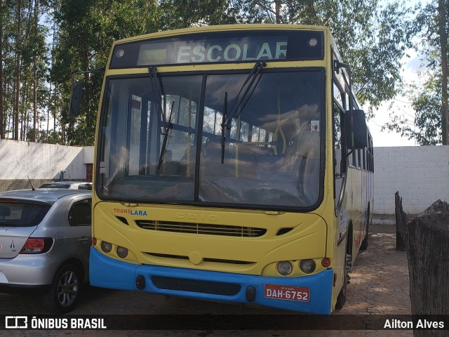 Translara Turismo 180 na cidade de Carmo da Mata, Minas Gerais, Brasil, por Ailton Alves. Número da foto: #8234963.