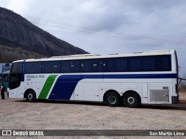 Syarla Tur 2100 na cidade de Quixadá, Ceará, Brasil, por San Martin Lima. Número da foto: #8233525.