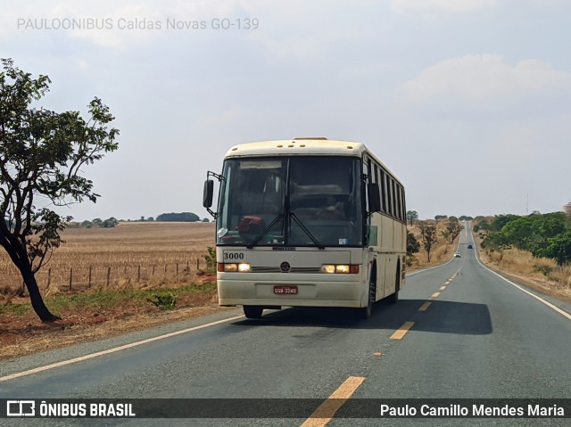 Ônibus Particulares 3000 na cidade de Caldas Novas, Goiás, Brasil, por Paulo Camillo Mendes Maria. ID da foto: 8236236.