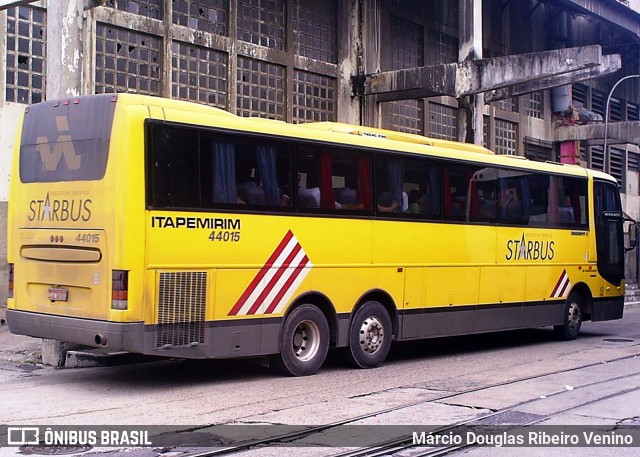 Viação Itapemirim 44015 na cidade de Rio de Janeiro, Rio de Janeiro, Brasil, por Márcio Douglas Ribeiro Venino. Número da foto: #8238303.