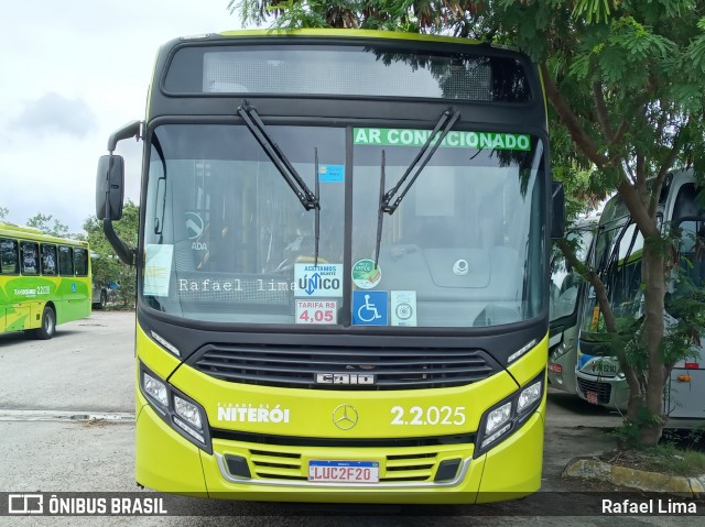Santo Antônio Transportes Niterói 2.2.025 na cidade de Niterói, Rio de Janeiro, Brasil, por Rafael Lima. Número da foto: #8238878.