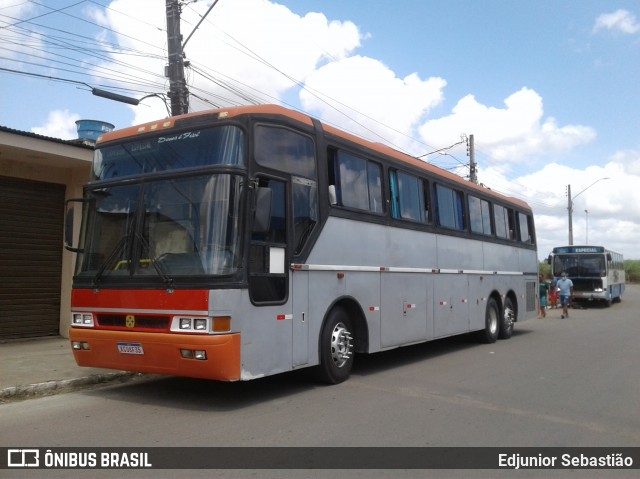 Ônibus Particulares 8F35 na cidade de Nazaré da Mata, Pernambuco, Brasil, por Edjunior Sebastião. ID da foto: 8160329.