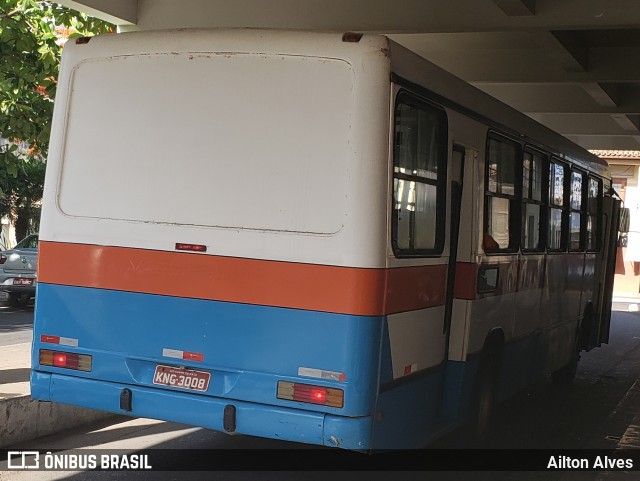 Viação Lucas 3008 na cidade de Oliveira, Minas Gerais, Brasil, por Ailton Alves. ID da foto: 8240375.