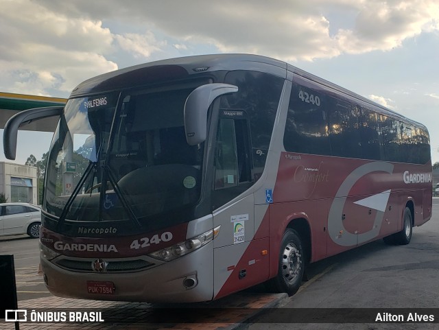 Expresso Gardenia 4240 na cidade de Oliveira, Minas Gerais, Brasil, por Ailton Alves. Número da foto: #8240423.