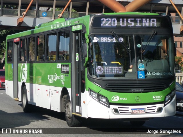 Tijuquinha - Auto Viação Tijuca A50142 na cidade de Rio de Janeiro, Rio de Janeiro, Brasil, por Jorge Gonçalves. ID da foto: 8171812.