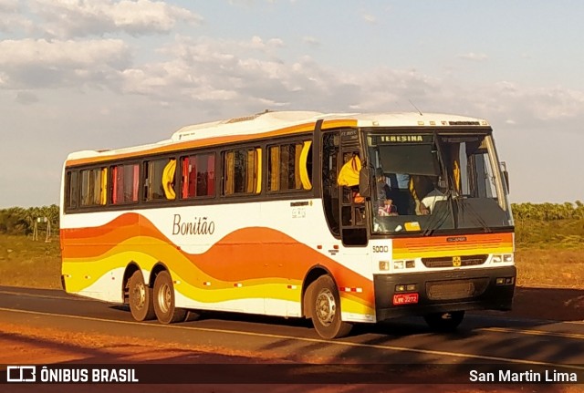 Bonitão Viagem e Turismo 5000 na cidade de José de Freitas, Piauí, Brasil, por San Martin Lima. Número da foto: #8174074.