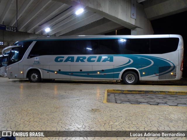 Viação Garcia 7716 na cidade de Araraquara, São Paulo, Brasil, por Lucas Adriano Bernardino. Número da foto: #8175741.