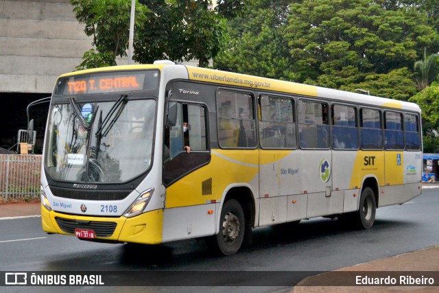 Transporte Urbano São Miguel 2108 na cidade de Uberlândia, Minas Gerais, Brasil, por Eduardo Ribeiro. ID da foto: 8175682.